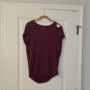 Express Deep Burgundy Short Sleeve Top With Cold Shoulder On 1 Side Size XXS EUC